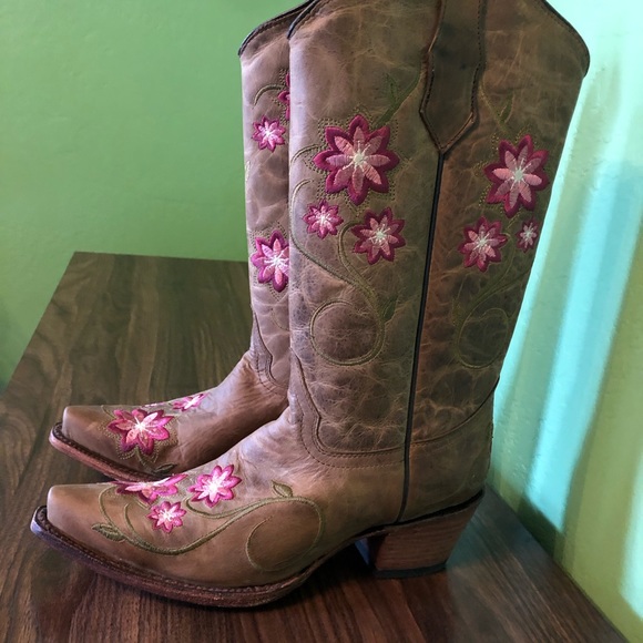 Western Boots - Picture 5 of 15